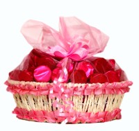 Skylofts Fancy Pink Basket with 27pcs Chocolate Bars(230 g)
