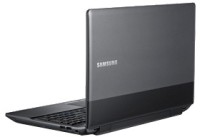 Samsung NP300E4Z-A04IN 2nd PDC/2GB/320GB/DOS Laptop(13.86 inch, Titan Silver - High Glossy Front, 2.2 kg)