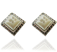Being Women Elegant Alloy Stud Earring RS.119.00