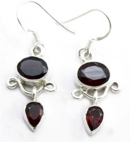 YugshaJewels Garnet Sterling Silver Dangle Earring YugshaJewels Garnet Sterling Silver Dangle Earring