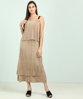 AND Women Pleated B