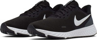 NIKE Revolution 5 R