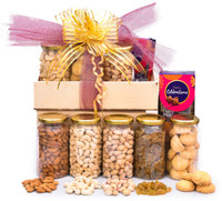 Giftrend Dryfruit And Nuts Gift Hamper/Box With Cashew,Almonds,Raisins,Pistachios,Cookies,Ferrero Rocher For Diwali/Bhai Dooj/Birthday/Anniversary/Christmas/Corporate Gift/Thanks Giving, 550gm Wooden Gift Box(Multicolor)