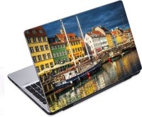 ezyPRNT At the Venice City (14 to 14.9 inch) Vinyl Laptop Decal 14   Laptop Accessories  (ezyPRNT)