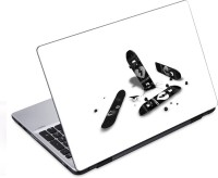 ezyPRNT Skateboarding Sports White (14 to 14.9 inch) Vinyl Laptop Decal 14   Laptop Accessories  (ezyPRNT)
