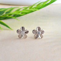 ROOVI Pure 925 Silver flower Zircon studs for everyday & office Zircon Sterling Silver Stud Earring