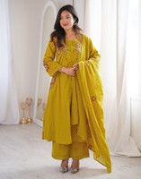 Skylee Women Kurta Pant Dupatta Set