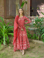 LIBAS Women Kurta Pant Dupatta Set