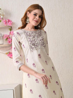 BKApparels Women Embroidered Straight Kurta(Purple)