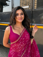 Maadienterprise Striped Bandhani Georgette Saree(Pink)