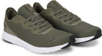 PUMA Hustle V2 Running Shoes For Men(Green)