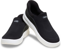 CROCS Inmotion Casuals For Men(Black , 8)