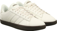 ADIDAS Streeet Icon Lite 3.0 M Sneakers For Men(White , 11)