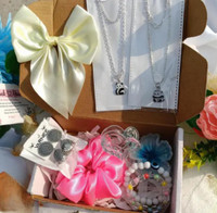 hetu Gift Box, Jewellery, Bracelet, Artificial Flower Gift Set