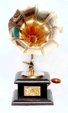 Vintage Crafts Wooden Gramophone Image