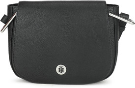 tommy hilfiger saddle bag