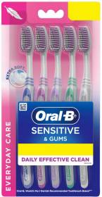 Oral-B Sensitive & Gums - Everyday Clean Extra Soft Toothbrush