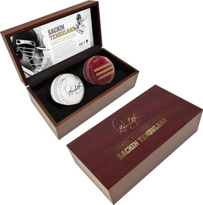 Collectabillia Sachin Tendulkar Personally Signed Balls