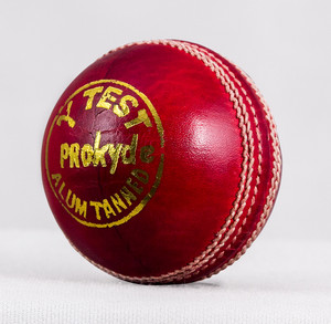 Prokyde Test Cricket Ball Cricket Ball - Size: 4