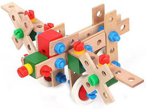 Shrih 69-Pieces Wooden Toy Building & Construction Set.