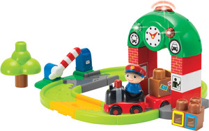 Winfun 39 Pieces Train Station
