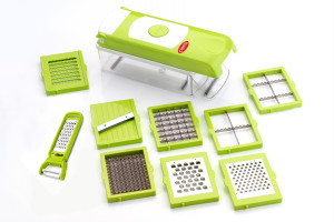Cierie Cuts Vegetables And Fruits With Manual Chopper Multicolor