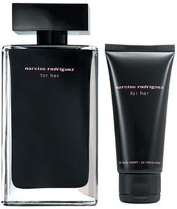 Set narciso sale rodriguez for her