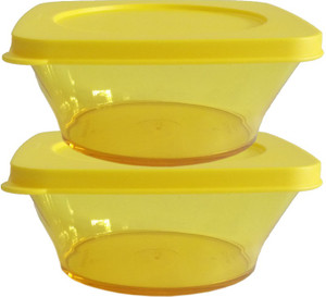 Tupperware - 620 ml Plastic Food Storage