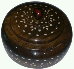 MartCrown Woodeen Carving Dry Fruits / Masala Box Round Shape - 500 ml Wooden Spice Container