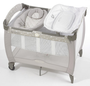 Graco classic electra bassinet travel cot in bear & friends 2025