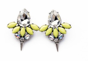 FemNmas Flower fashion Zinc Stud Earring