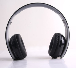Beyution New Stereo Hifi--- Over-Ear Bluetooth 4.0 Headphones With Noise Cancellation Technology---Stereo--Hi-Fi--Retail Package--Usa Seller Headphones