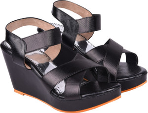 Jade Women Black Wedges