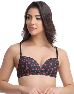 Clovia fashion sales
