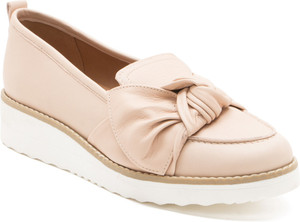 Red tape female online shoes