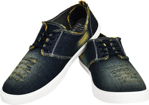 Earton Black-667 Casuals