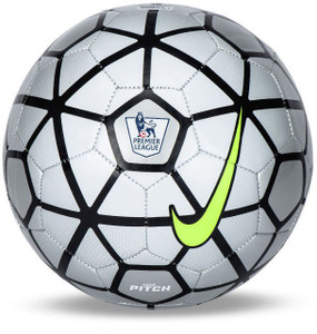 MDN PICTH PVC Football - Size: 5