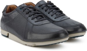 clarks sports shoes