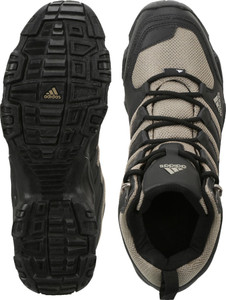 adidas aztor hiker mid ii