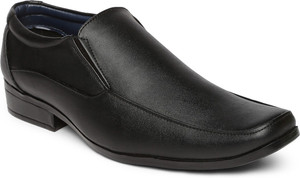 Paragon Formal Shoes Price in India 