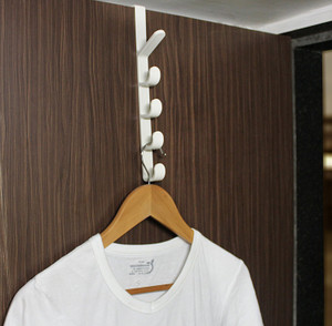 HOKIPO Over the Door Reversible 5 Level Organizer Hooks 5 - Pronged Hook Rail