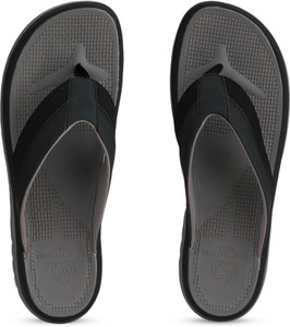 Clarks flip flops mens deals