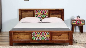 vintej home solid wood queen bed(finish color -  walnut)
