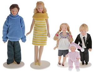 Porcelain dolls hot sale house figures
