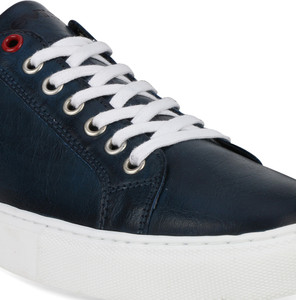 levi's men's prellude sneakers