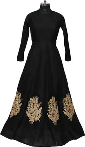 Anushka in cheap black gown