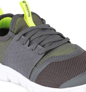 reebok hurtle runner shoes