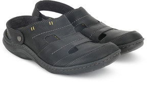 Clarks men's woodlake creek leather sandals and floaters discount