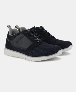 Levi's black tab top runner