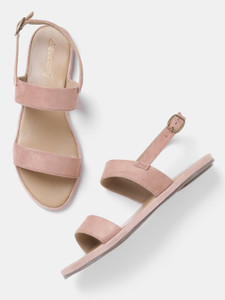 Dressberry chappals shop